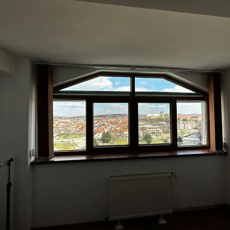 High Level Apart Oradea Free Reserved Parking Exterior photo